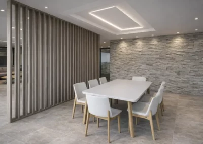 Claustra séparative en chêne massif blanchi