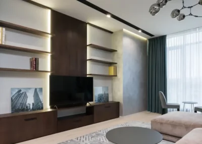 Meuble hifi et étagère design en bois sombre pour un agencement bois d'un salon